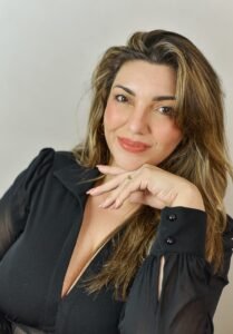 Aline Fontes, fotógrafa especialista em Newborn, consultora de marketing e posicionamento para fotógrafos